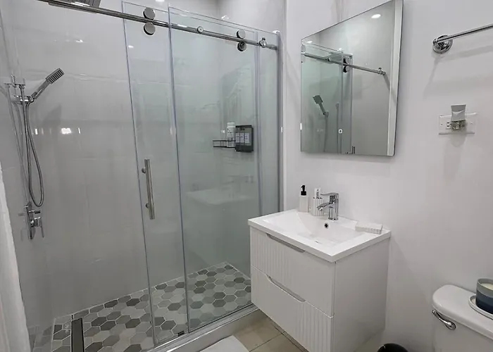 Modern 2br Private In Montego Bay