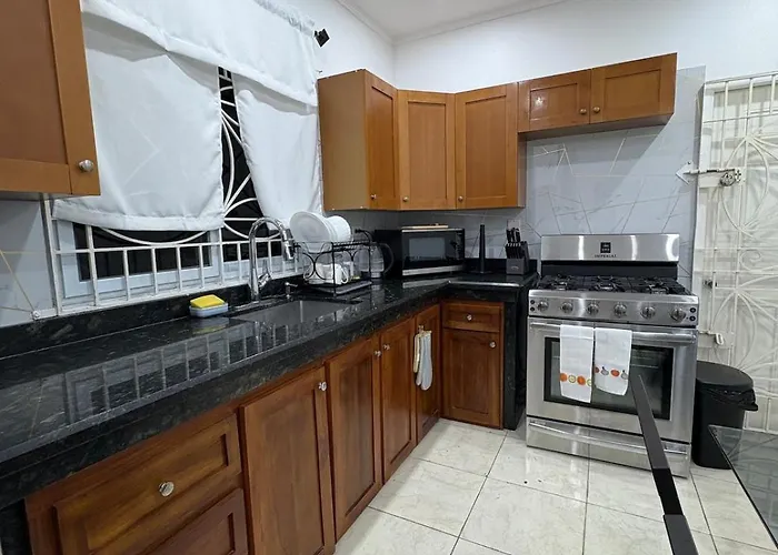 Modern 2br Private In * Montego Bay