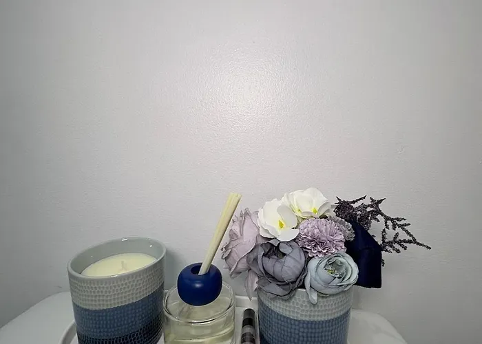 Modern 2br Private In